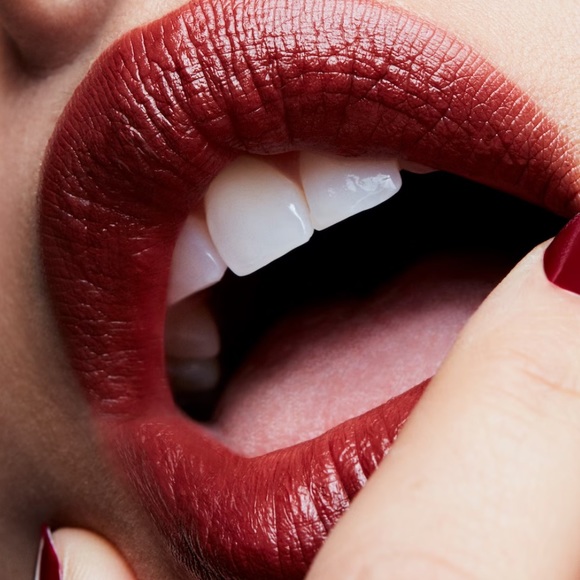 COPY - MAC Satin Lipstick - Paramount (815)            Reddish Brown BNIB - Picture 4 of 5